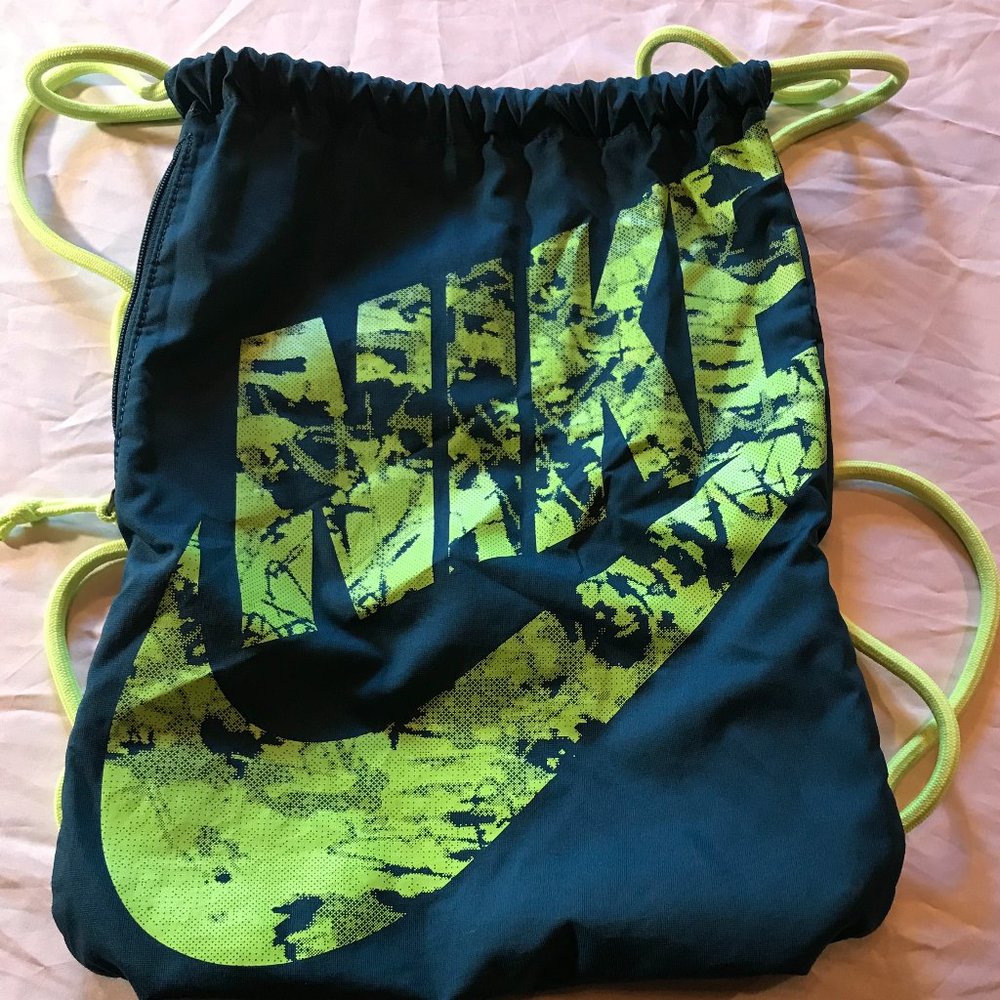 Nike Drawstring Back Bag With Unique Design - image 1